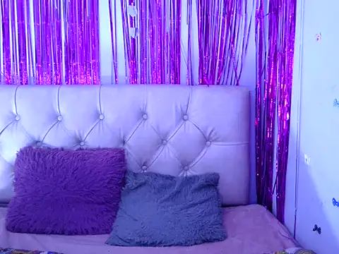 Snapshot of Cherrythx chatting on 11/03/25, 01:34 Cherrythx online show from 11/03/25, 01:34