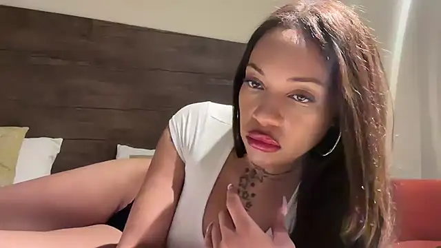 realrockybee1 online show from 10/07/25, 10:40