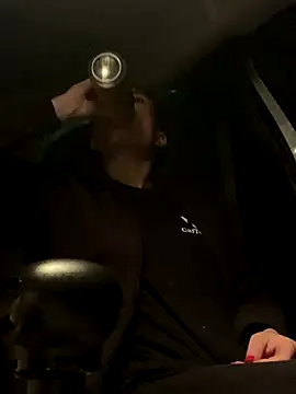 GoldenPussy1329 online show from 11/07/25, 10:10