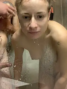 GoldenPussy1329 online show from 11/23/25, 10:04