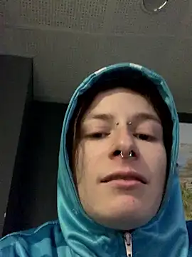 GoldenPussy1329 online show from 01/09/26, 01:08