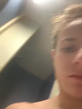 GoldenPussy1329 online show from 03/11/26, 08:37