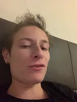 GoldenPussy1329 online show from 03/31/26, 10:10