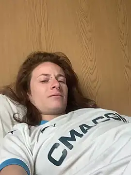 GoldenPussy1329 online show from 04/22/26, 01:45