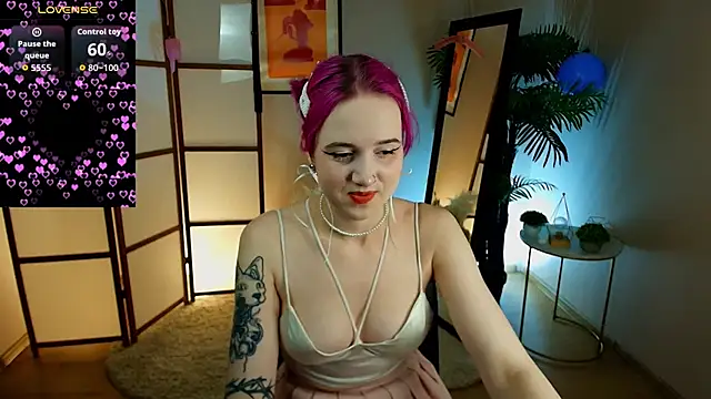 luna son online show from 10/07/25, 09:56