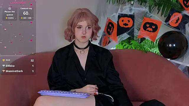 luna son online show from 10/20/25, 03:40