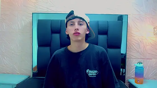 thaigo twink38 online show from 11/26/25, 05:30