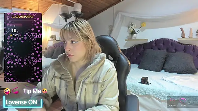 sophialyh 1 online show from 02/12/26, 12:55