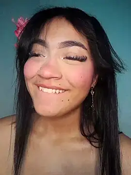 Snapshot of who_is_milyxx chatting on 10/15/25, 01:44 who is milyxx online show from 10/15/25, 01:44