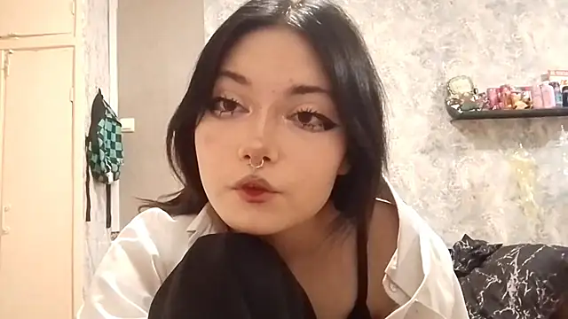 Beeping Creature online show from 11/02/25, 01:02