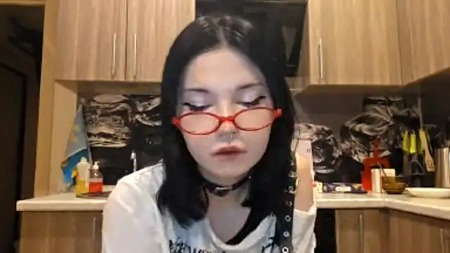 Snapshot of Beeping_Creature chatting on 01/12/26, 01:49 Beeping Creature online show from 01/12/26, 01:49