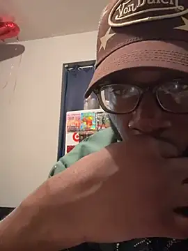 Brooklynboi478 online show from 04/25/26, 06:49