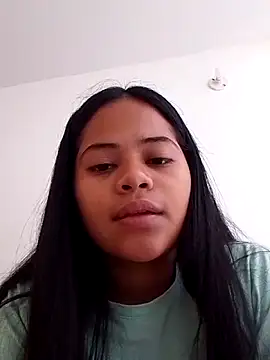 Snapshot of Antonela_19 chatting on 09/29/25, 01:49 Antonela 19 online show from 09/29/25, 01:49