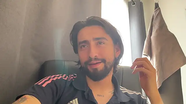 Snapshot of maximusdominus26 chatting on 10/20/25, 05:57 maximusdominus26 online show from 10/20/25, 05:57