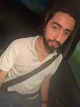 Snapshot of maximusdominus26 chatting on 11/04/25, 08:35 maximusdominus26 online show from 11/04/25, 08:35