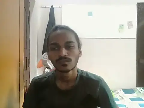 Snapshot of sukhesh24@xh chatting on 10/21/25, 02:23 sukhesh24xh online show from 10/21/25, 02:23