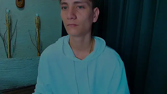 Snapshot of ZackMaye chatting on 10/06/25, 03:26 ZackMaye online show from 10/06/25, 03:26