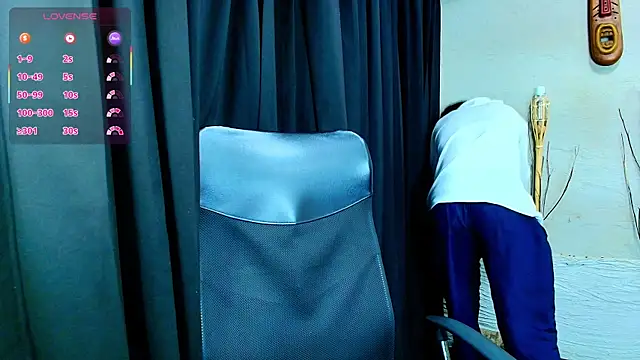 Snapshot of ZackMaye chatting on 10/11/25, 03:06 ZackMaye online show from 10/11/25, 03:06