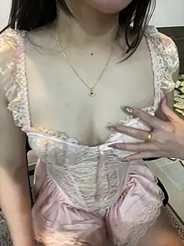 lee ly online show from 04/23/26, 07:38