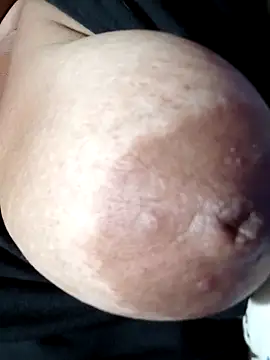 Hotmommax online show from 02/21/26, 07:59