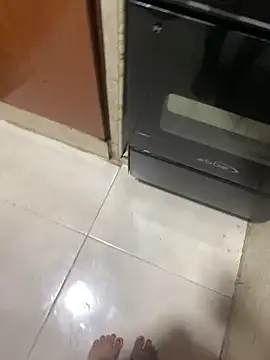 Snapshot of miluwatson chatting on 11/04/25, 11:37 miluwatson online show from 11/04/25, 11:37