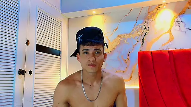 Snapshot of daniscot chatting on 10/04/25, 03:48 daniscot online show from 10/04/25, 03:48