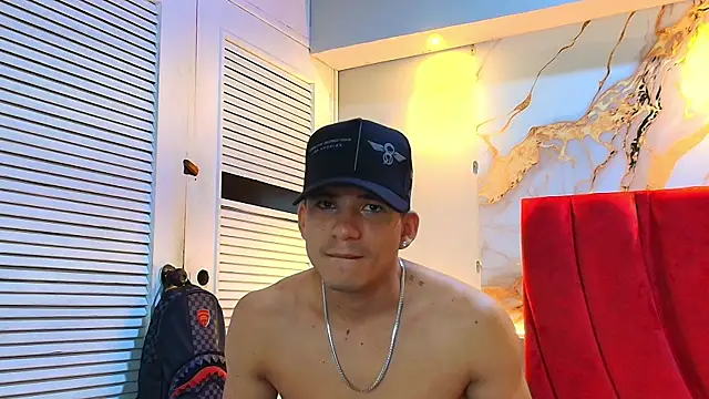 Snapshot of daniscot chatting on 10/09/25, 03:59 daniscot online show from 10/09/25, 03:59