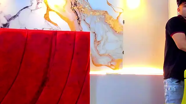 Snapshot of daniscot chatting on 11/19/25, 03:50 daniscot online show from 11/19/25, 03:50