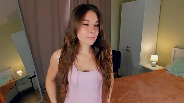 Snapshot of MinaRuzzo chatting on 10/03/25, 04:09 MinaRuzzo online show from 10/03/25, 04:09