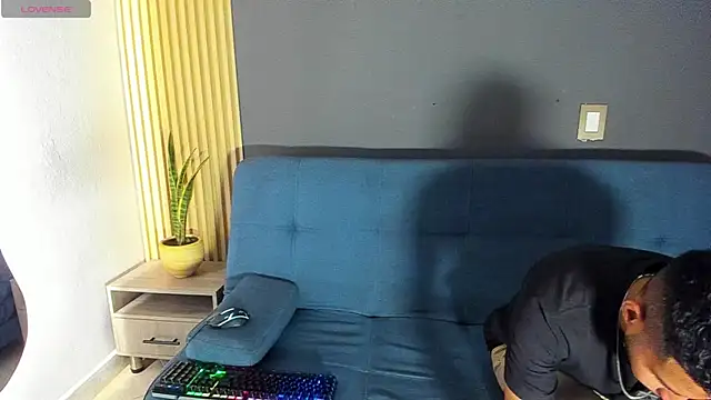 Jaybrown  1 online show from 12/05/25, 08:16