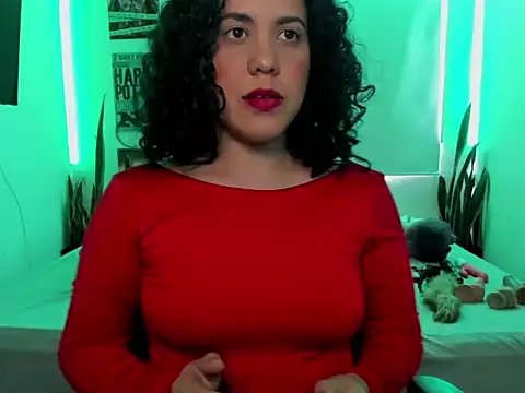 Tinawildd online show from 03/25/26, 07:09