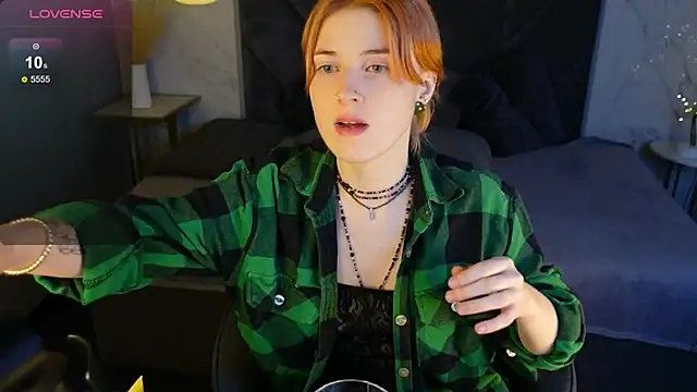 Freirenee online show from 11/21/25, 02:05