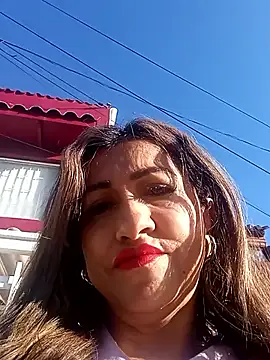 chloe  Jones  online show from 11/08/25, 12:05