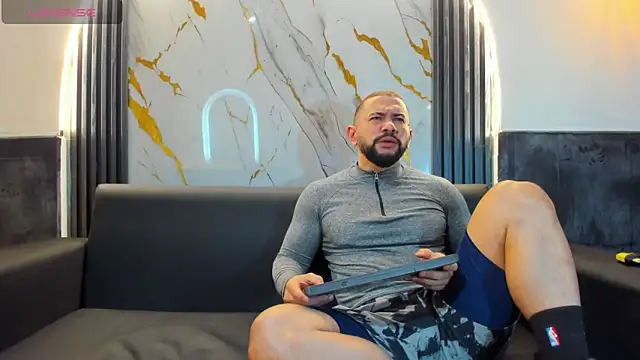 Snapshot of isaac_franko chatting on 11/26/25, 12:50 isaac franko online show from 11/26/25, 12:50