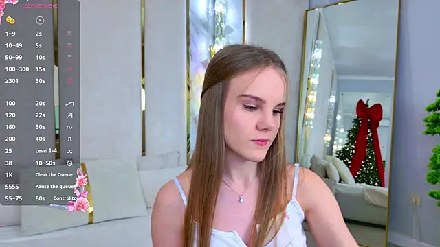 Lili Lohan online show from 11/25/25, 05:02