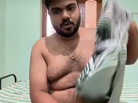 Snapshot of Romeo_Sam2 chatting on 11/02/25, 09:00 Romeo Sam2 online show from 11/02/25, 09:00