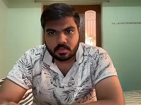 Snapshot of Romeo_Sam2 chatting on 11/14/25, 05:28 Romeo Sam2 online show from 11/14/25, 05:28