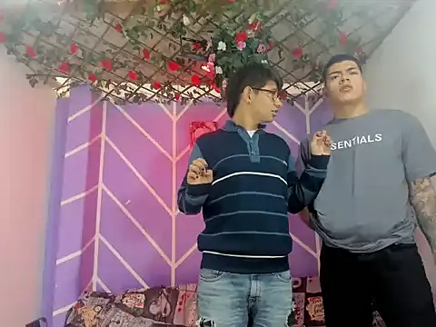 Snapshot of nexusboyhot chatting on 10/05/25, 07:23 nexusboyhot online show from 10/05/25, 07:23