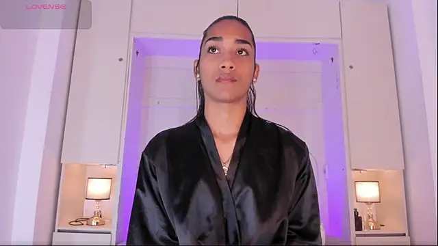 AnahiCollins online show from 10/11/25, 11:31