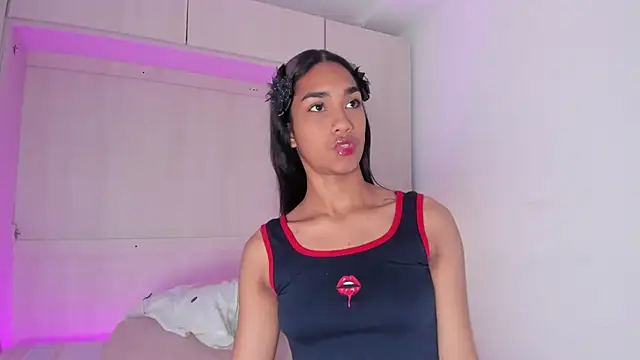 AnahiCollins online show from 11/25/25, 11:32