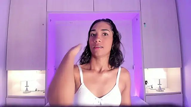 AnahiCollins online show from 04/21/26, 11:38