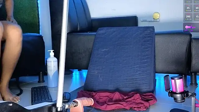 Mia khalif4 online show from 01/17/26, 11:48