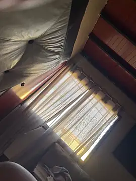 Valentino-elTuyo online show from 10/18/25, 11:55