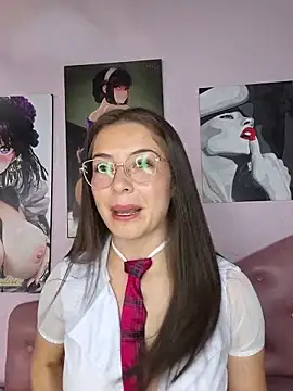 Snapshot of EmmaValencia_ chatting on 04/25/26, 07:22 EmmaValencia online show from 04/25/26, 07:22