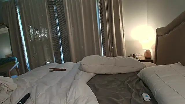 Snapshot of ClaireZX chatting on 10/14/25, 07:58 ClaireZX online show from 10/14/25, 07:58