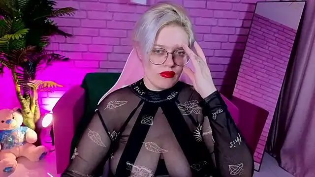 DominiqueSweetie online show from 12/18/25, 09:04