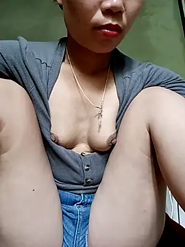 Snapshot of kemmut-sex chatting on 10/10/25, 03:49 kemmut-sex online show from 10/10/25, 03:49