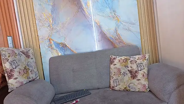 Nahomy Smiths aws online show from 10/17/25, 10:01