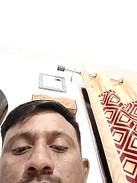 Snapshot of SlipperyRebound0 chatting on 11/02/25, 02:19 SlipperyRebound0 online show from 11/02/25, 02:19