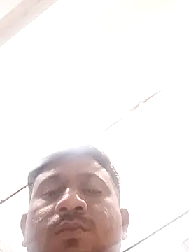 Snapshot of SlipperyRebound0 chatting on 11/03/25, 05:14 SlipperyRebound0 online show from 11/03/25, 05:14